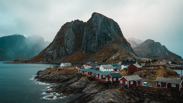 Where to stay in the Lofoten Islands: Best Areas & Hotels (for any budget)