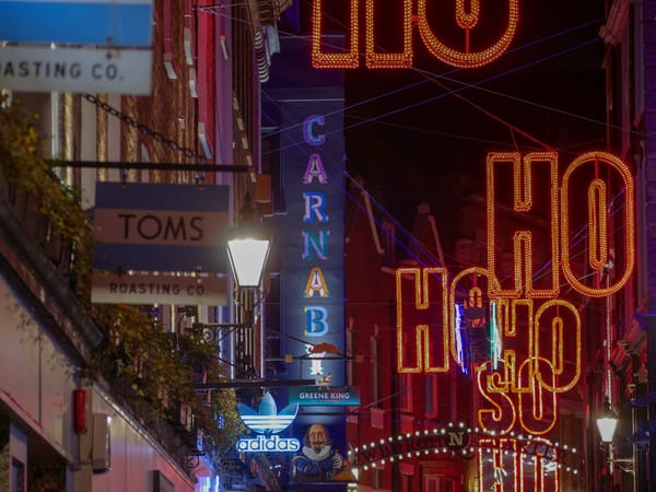 The Ultimate Guide to Christmas in London for 2025